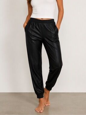 Zara Black Straight-Leg jogger pants - size M
